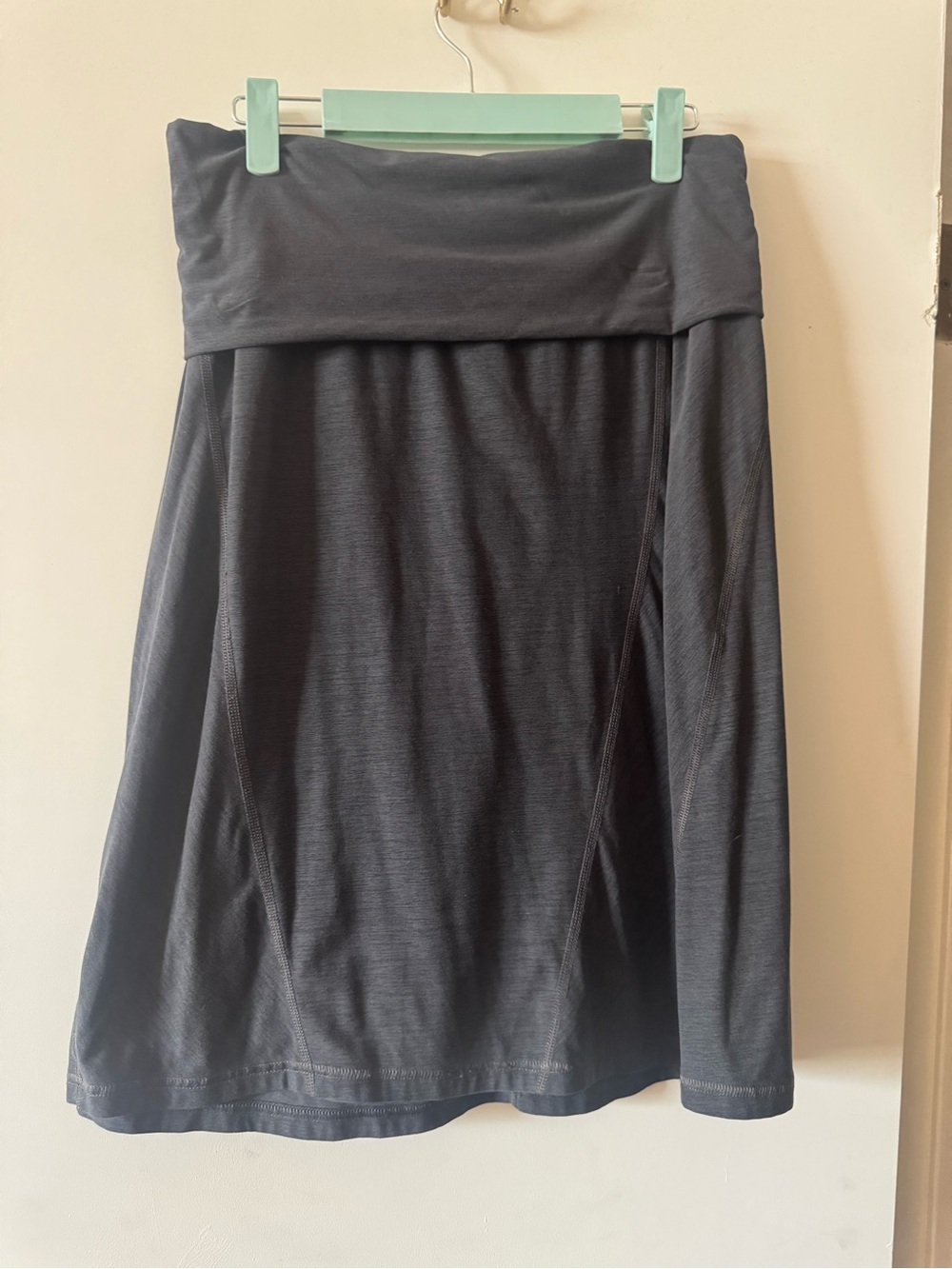 North face Everyday Fold-Over Waist A-Line Skirt — Dark Gray